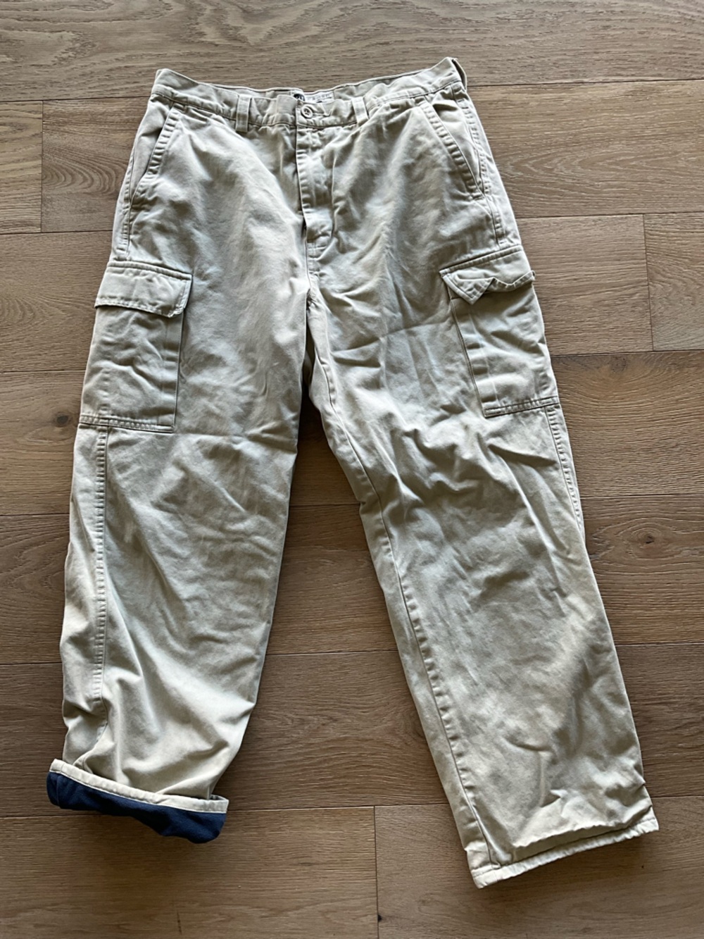 GAP Men's Cargo Pants in Light Khaki